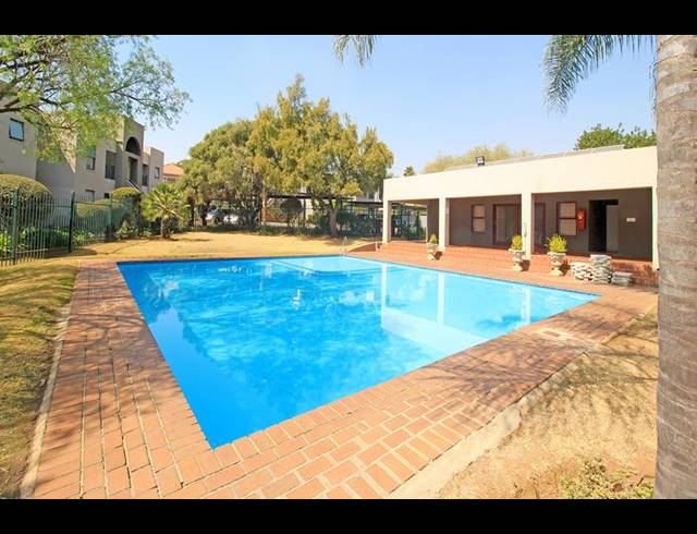 2 BEDROOM TOWNHOUSE FOR SALE IN MARAIS STEYN PARK